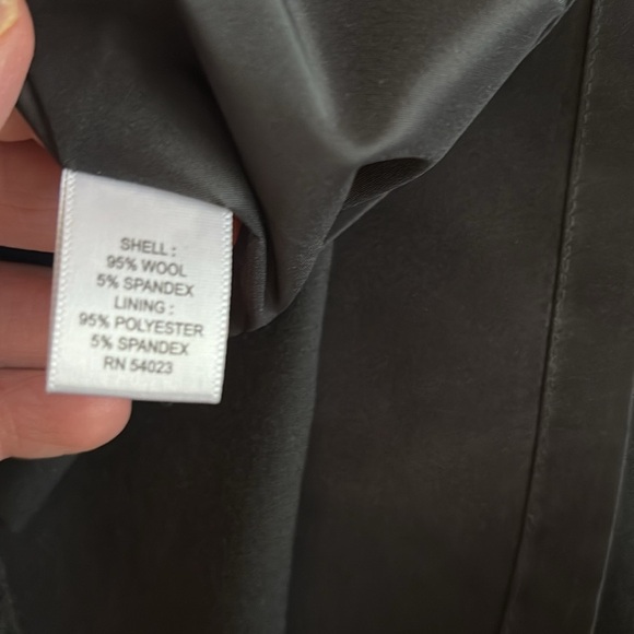 Banana Republic Suit Skirt Wool Fully Lined Black Side Zipper Size 2P - Picture 4 of 7